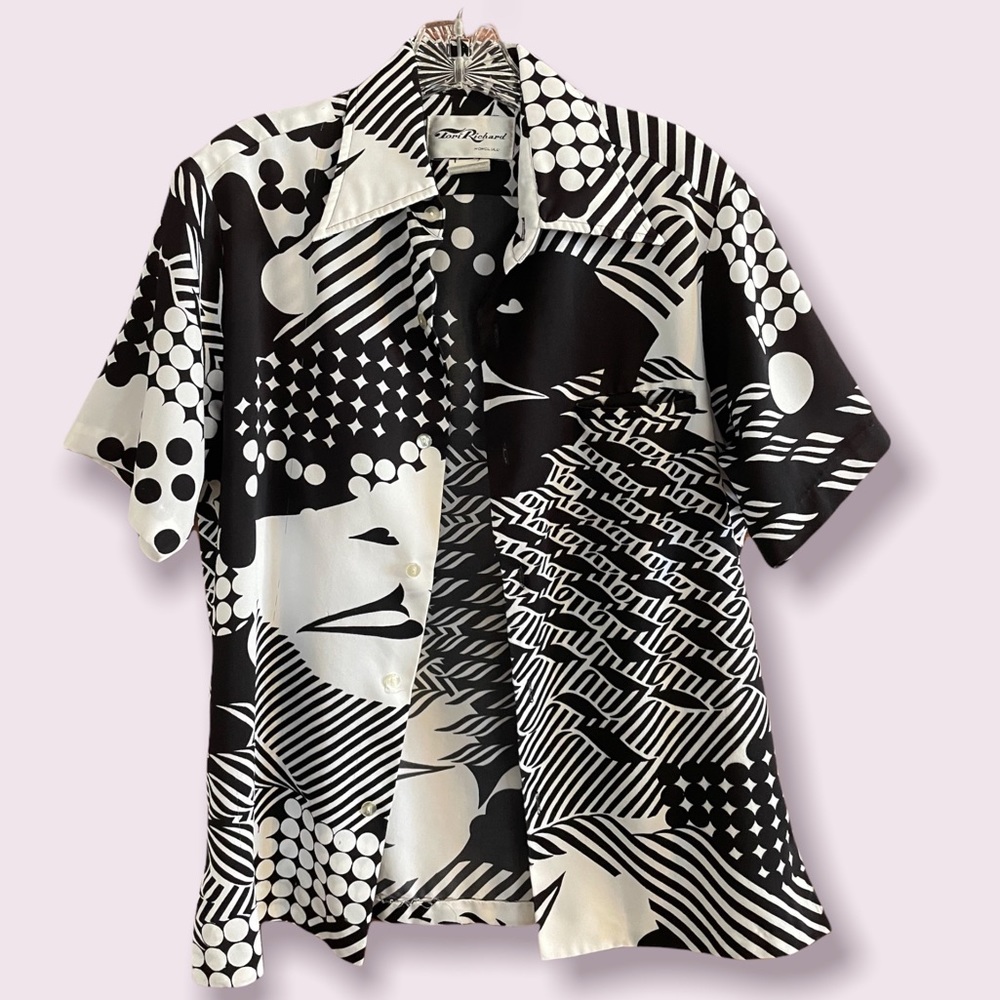 Tori Richard Black and White Geometric Print Short-Sleeve Shirt